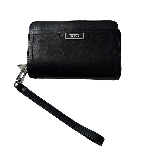 Tumi Bags Tumi Black Leather Bifold Wristlet Wallet Nwot Poshmark